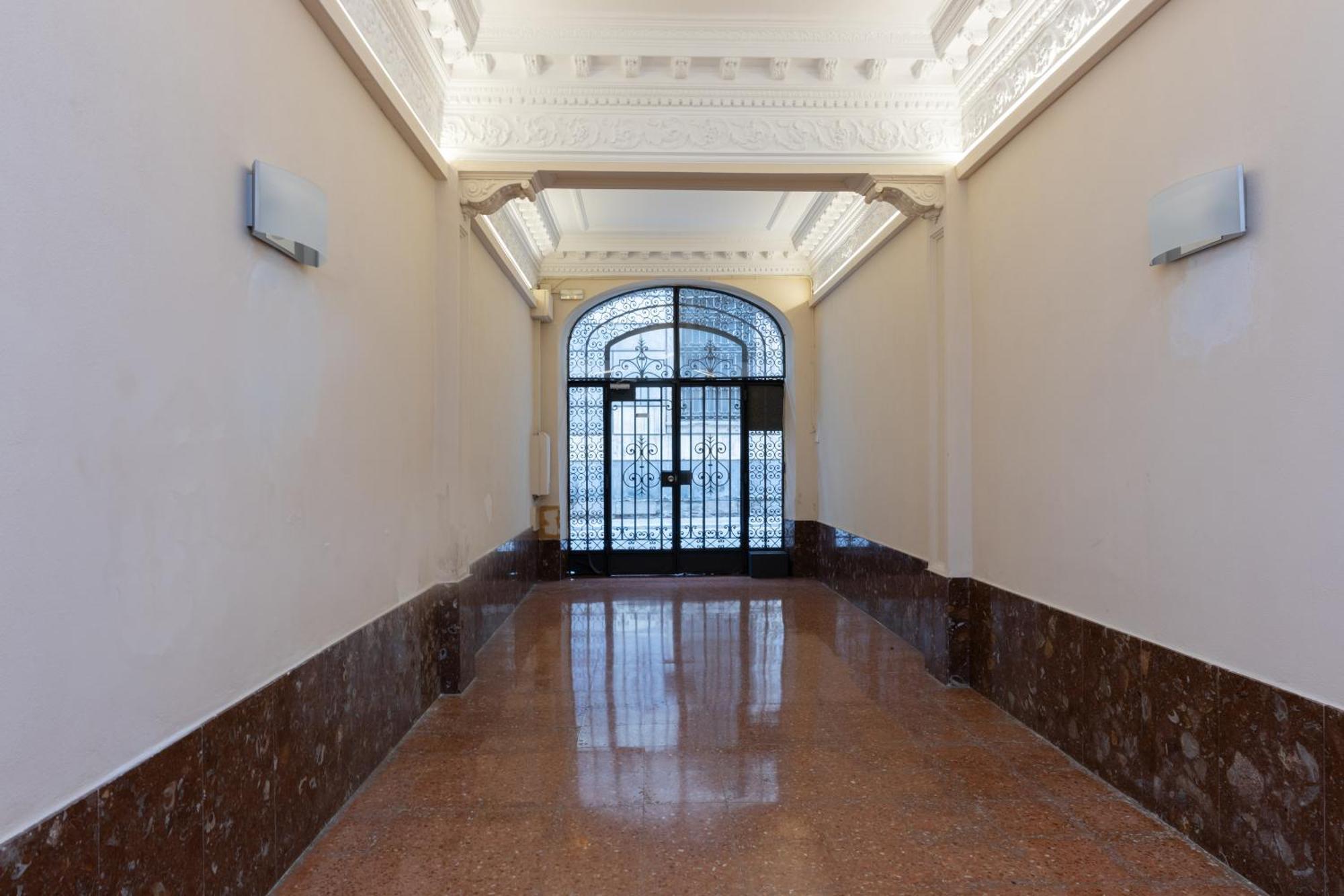 Hotel Lyon Barcelona Bagian luar foto