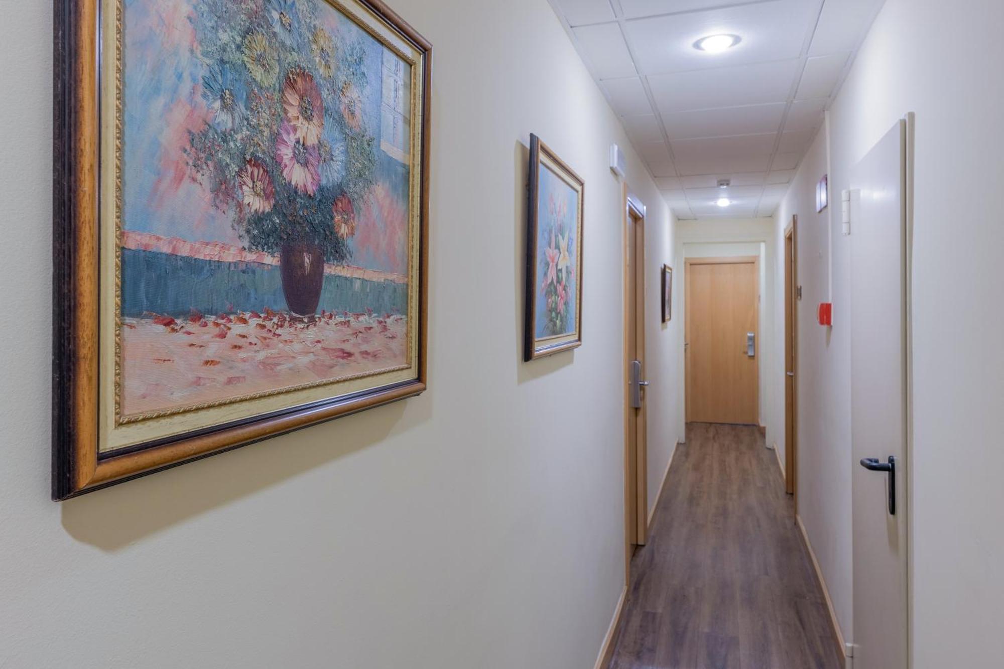 Hotel Lyon Barcelona Bagian luar foto